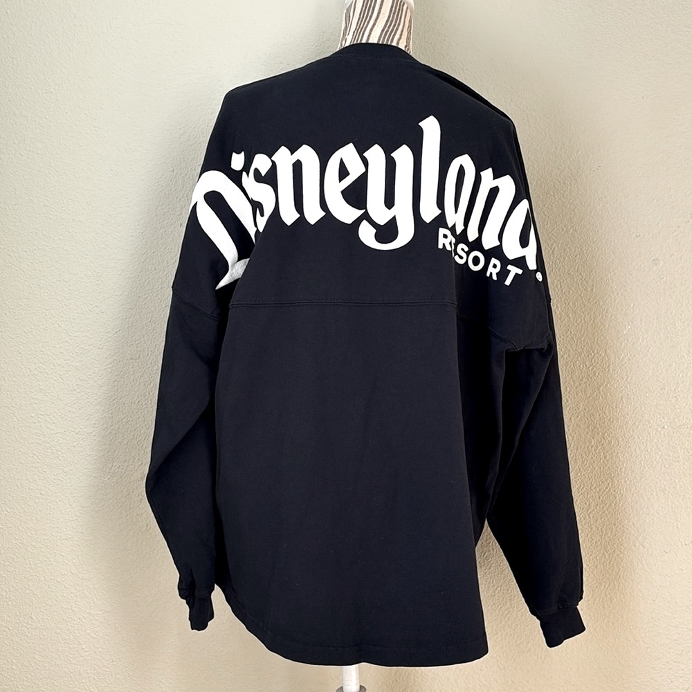 🚫 SOLD Disney Parks NWT Spirit Jersey Navy Blue/White M - Picture 2 of 9